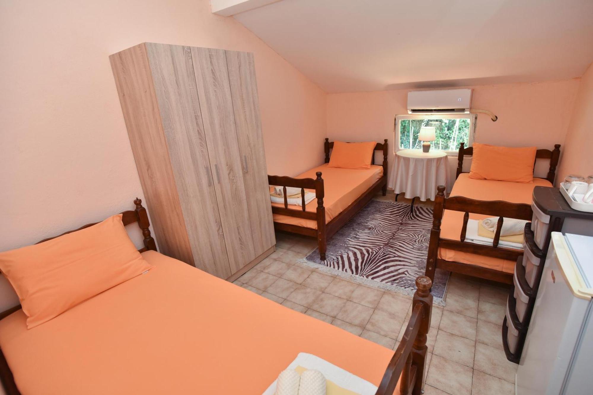 Vila Apartments Lidija Petrovac Exterior photo