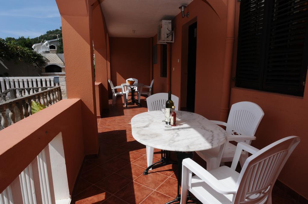 Vila Apartments Lidija Petrovac Exterior photo